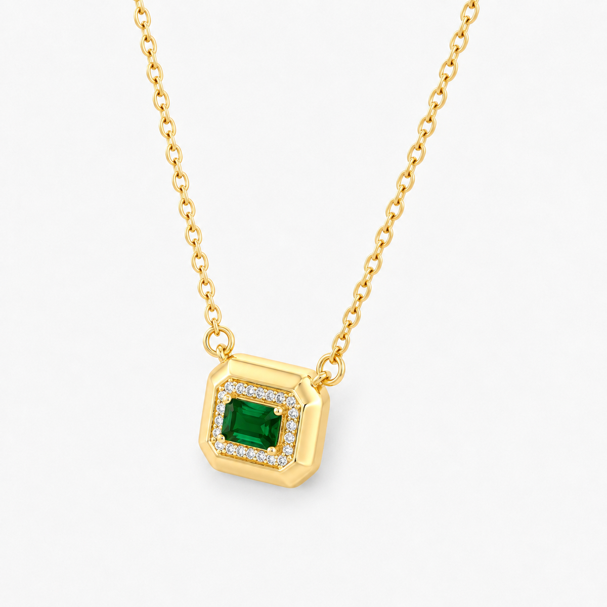 Regal Emerald Pendant Necklace