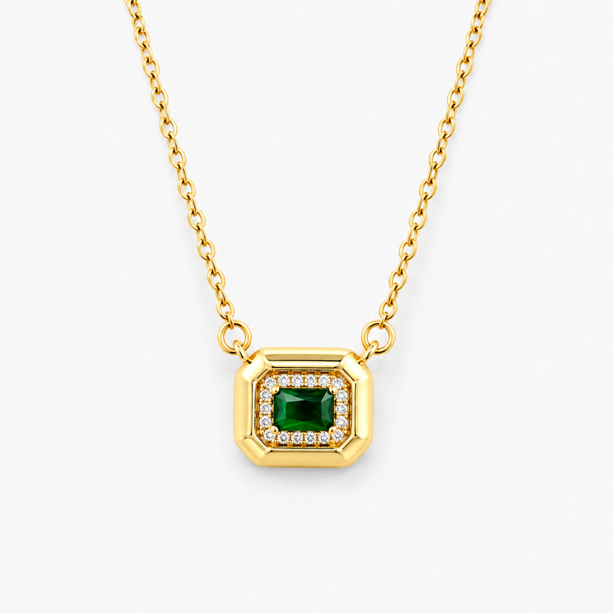 Regal Emerald Pendant Necklace