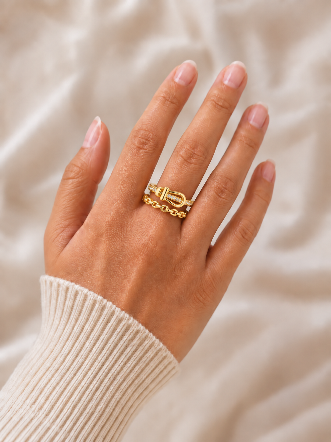 Horseshoe Pavé Chain Ring