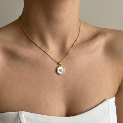 Round Heritage Pendant Necklace