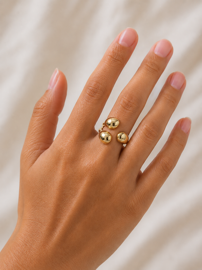 Gold Pebble Trio Ring
