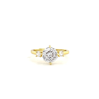 Céleste Solitaire Ring